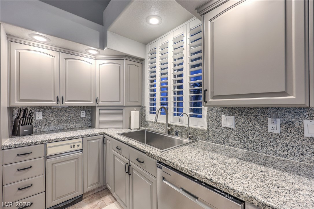 1941 Black Water Court Las Vegas NV 89117