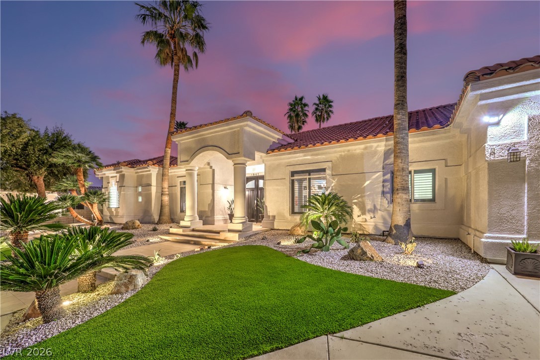 1941 Black Water Court Las Vegas NV 89117