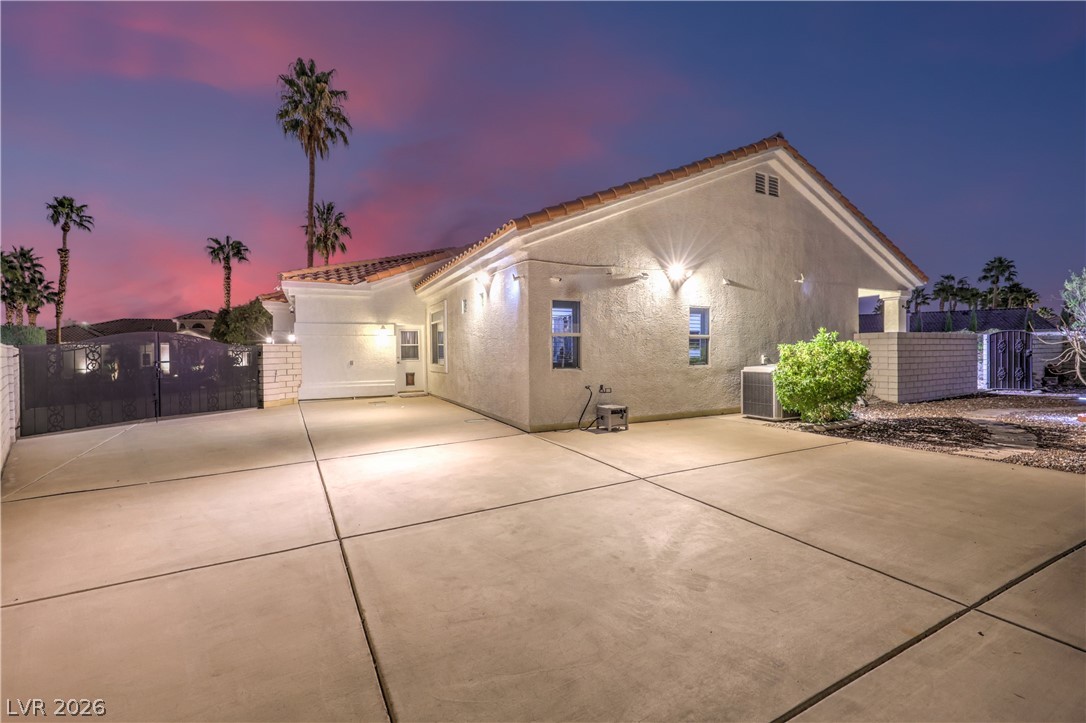 1941 Black Water Court Las Vegas NV 89117