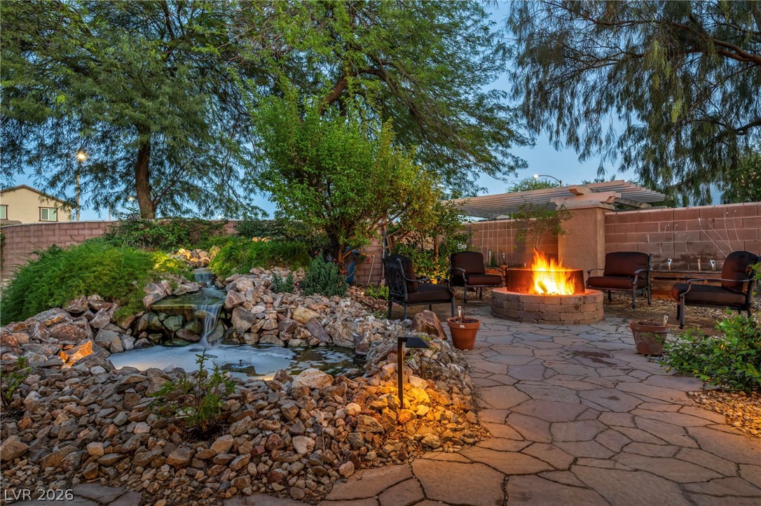 10372 Hawks Wing Street Las Vegas NV 89178