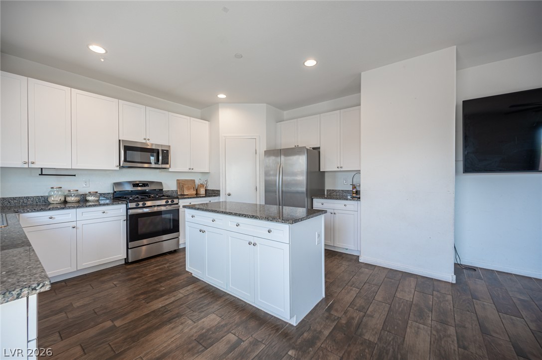 6030 Forest Archer Place Las Vegas NV 89122