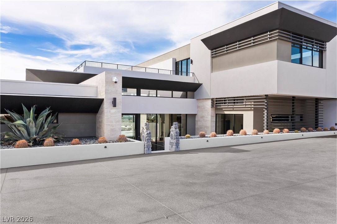 1550 Dragon Crest Avenue Henderson NV 89012