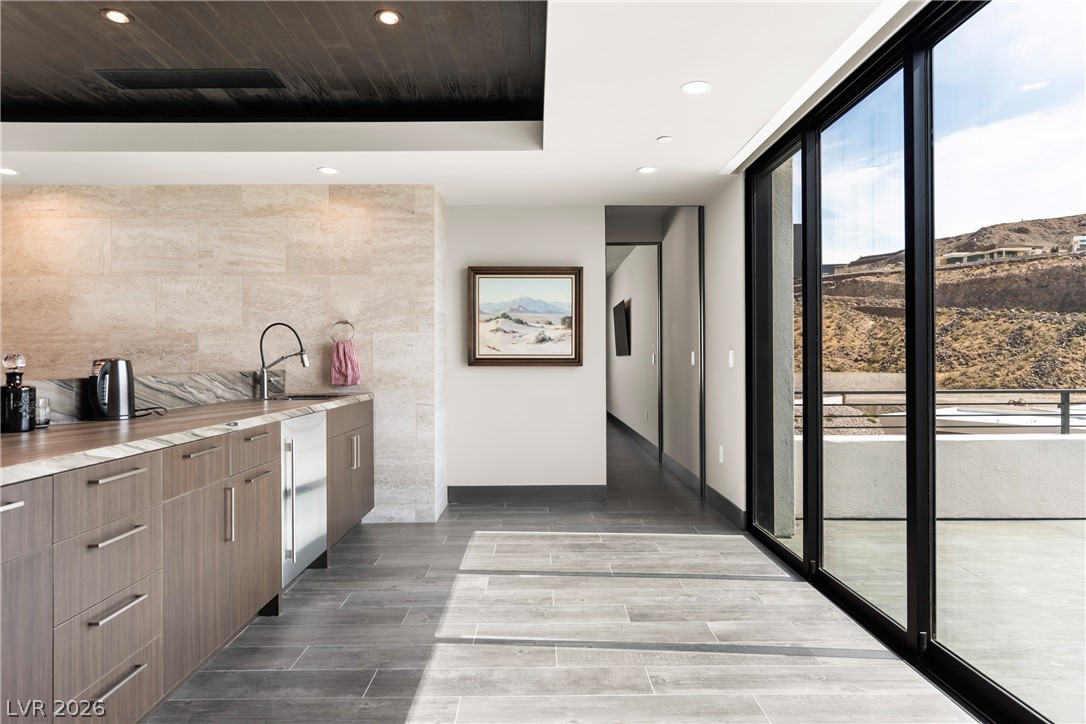 1550 Dragon Crest Avenue Henderson NV 89012