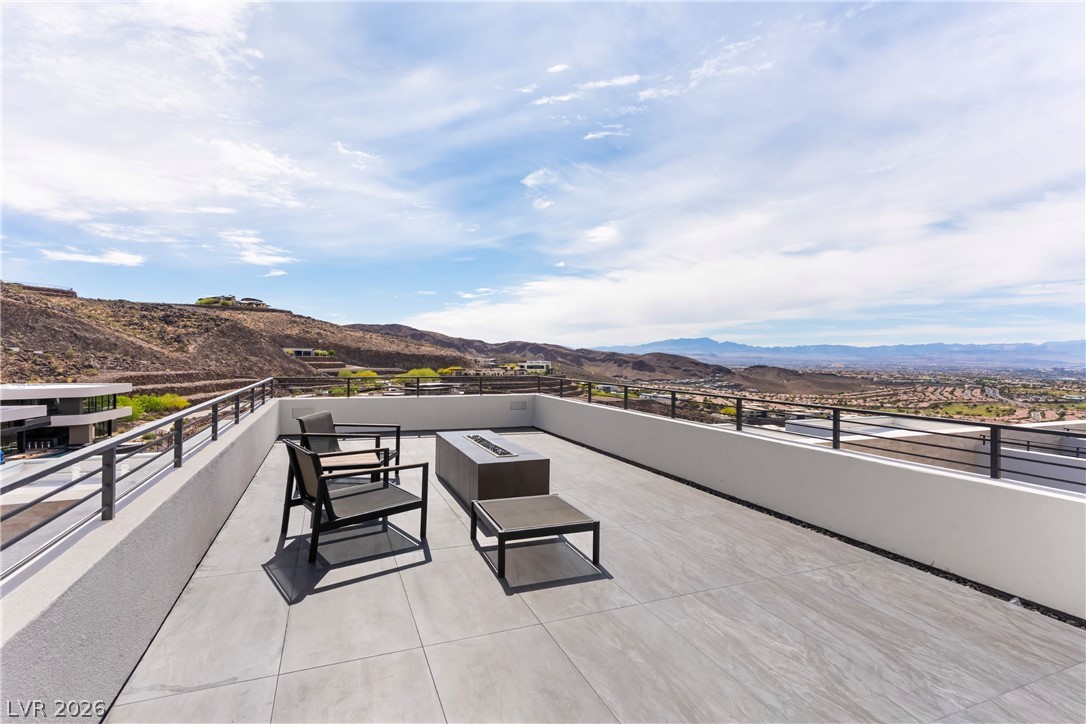 1550 Dragon Crest Avenue Henderson NV 89012