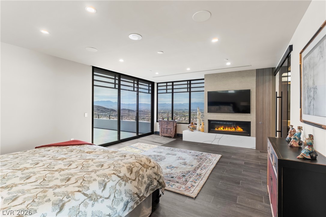 1550 Dragon Crest Avenue Henderson NV 89012