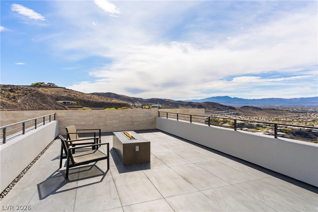 1550 Dragon Crest Avenue Henderson NV 89012