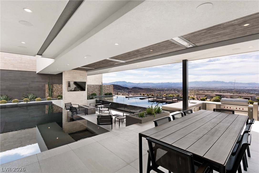 1550 Dragon Crest Avenue Henderson NV 89012