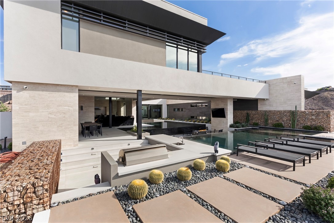 1550 Dragon Crest Avenue Henderson NV 89012