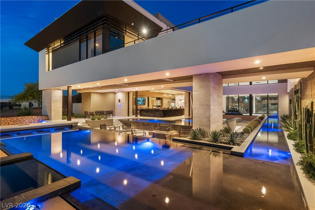 1550 Dragon Crest Avenue Henderson NV 89012
