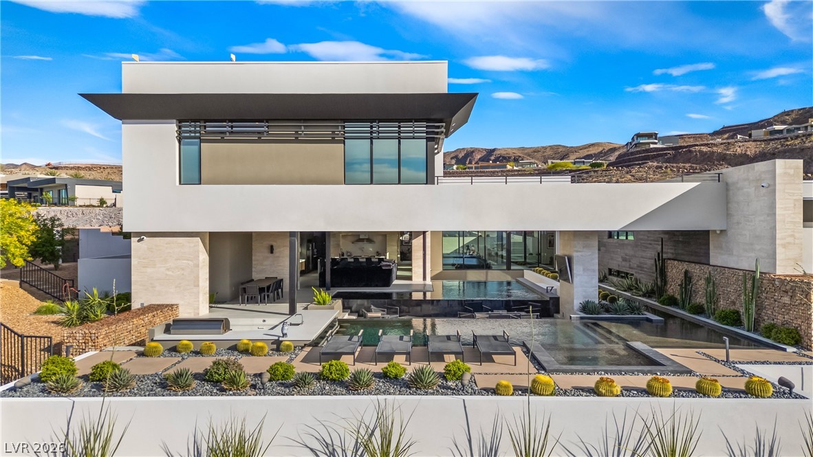 1550 Dragon Crest Avenue Henderson NV 89012