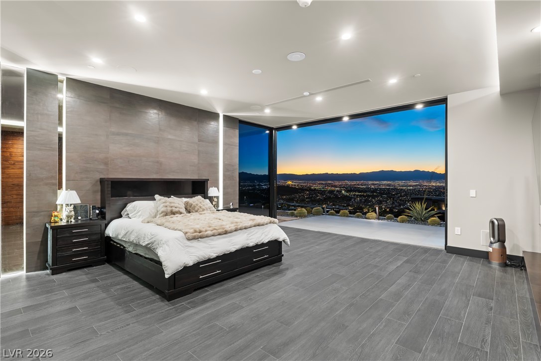 1550 Dragon Crest Avenue Henderson NV 89012