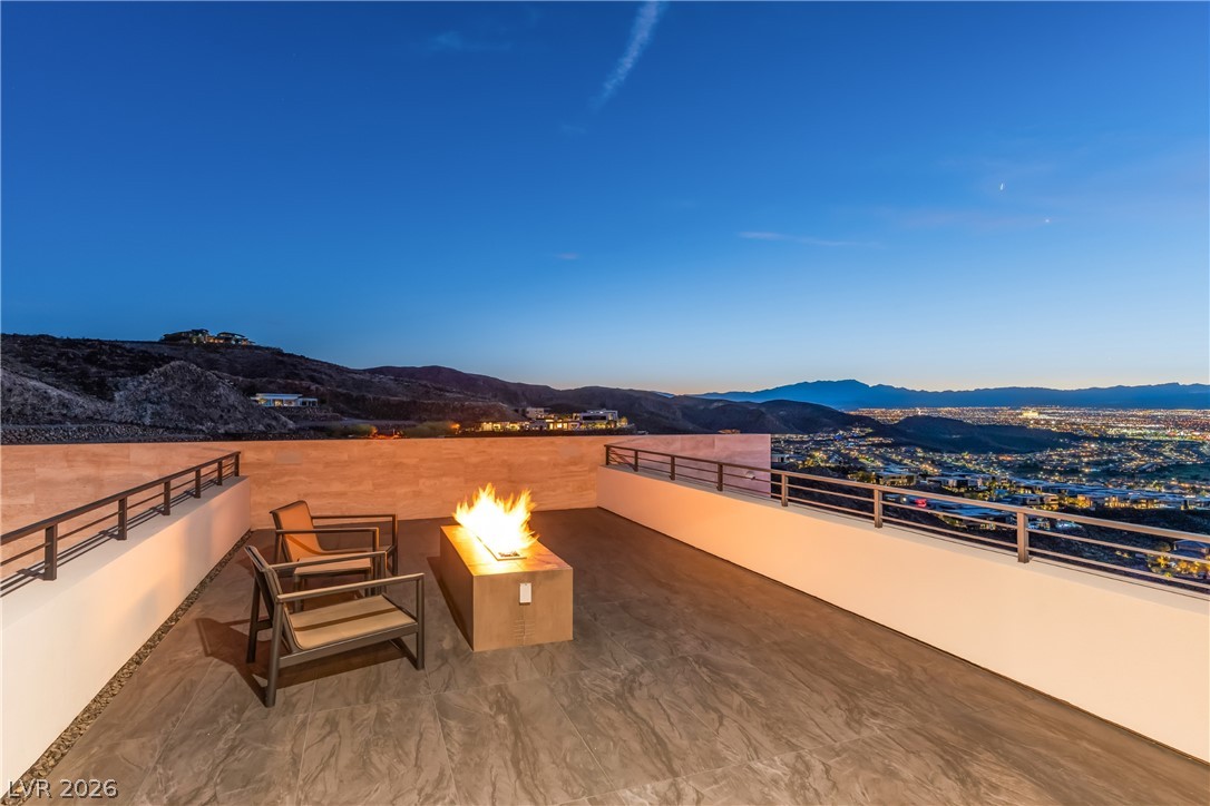 1550 Dragon Crest Avenue Henderson NV 89012