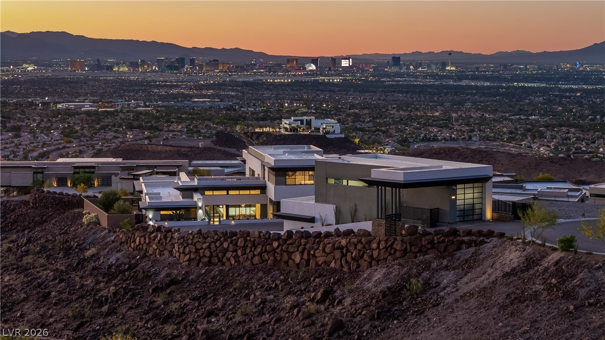 1550 Dragon Crest Avenue Henderson NV 89012