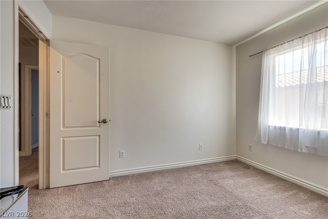 721 Descartes Avenue Henderson NV 89002