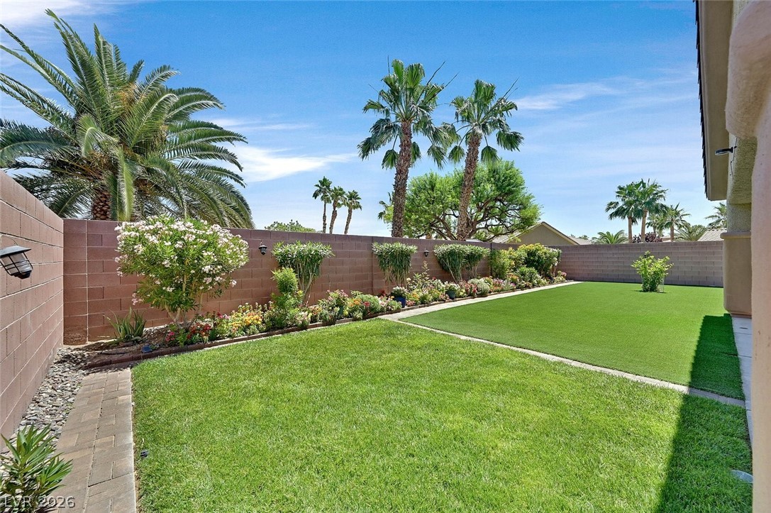 3704 Waynesvill Street Las Vegas NV 89122