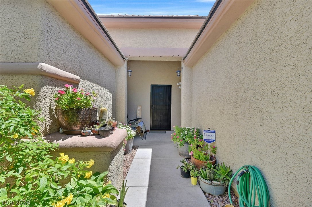 3704 Waynesvill Street Las Vegas NV 89122