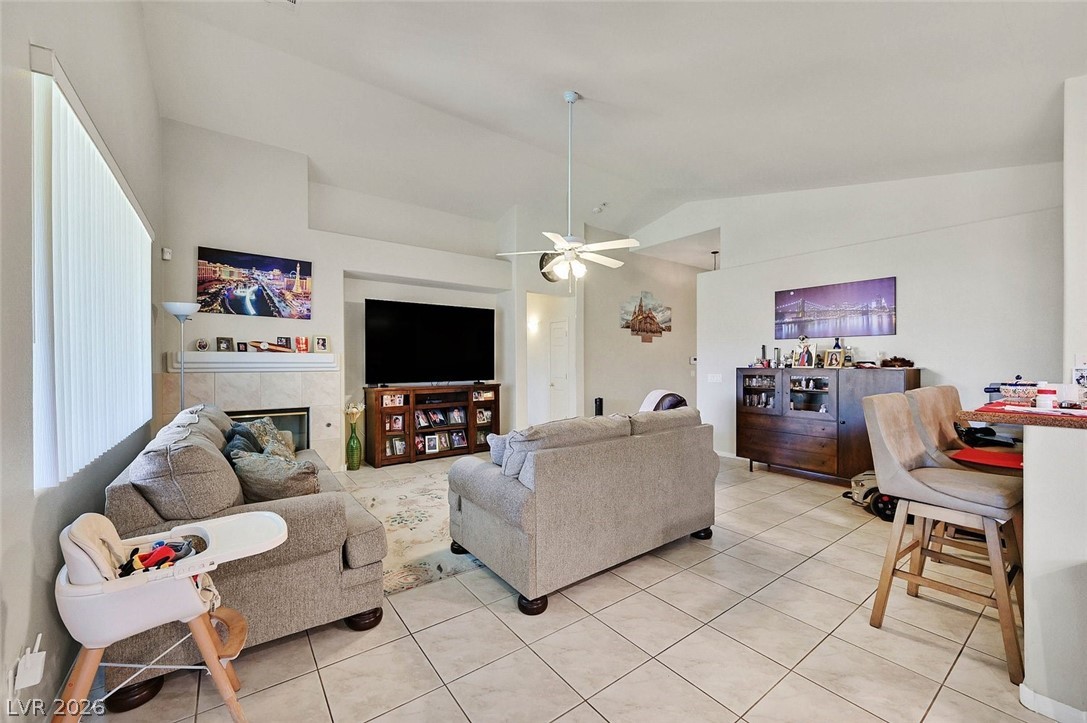 3704 Waynesvill Street Las Vegas NV 89122