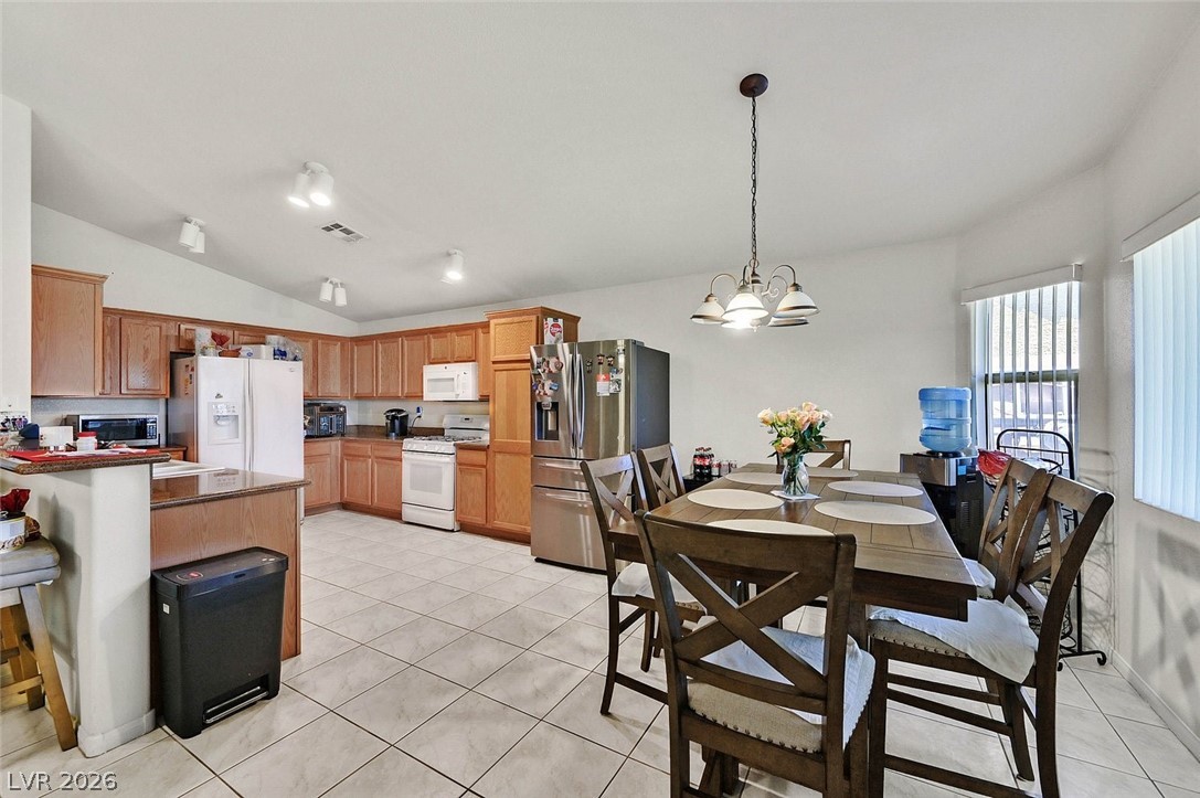 3704 Waynesvill Street Las Vegas NV 89122