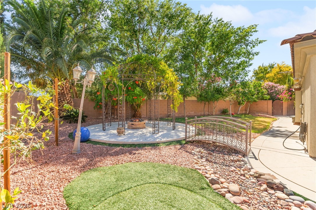8520 Berkley Hall Street Las Vegas NV 89131