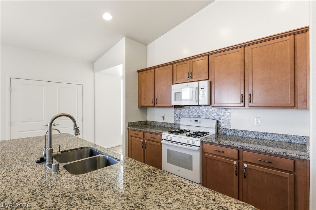 6829 Painted Morning Avenue Las Vegas NV 89142