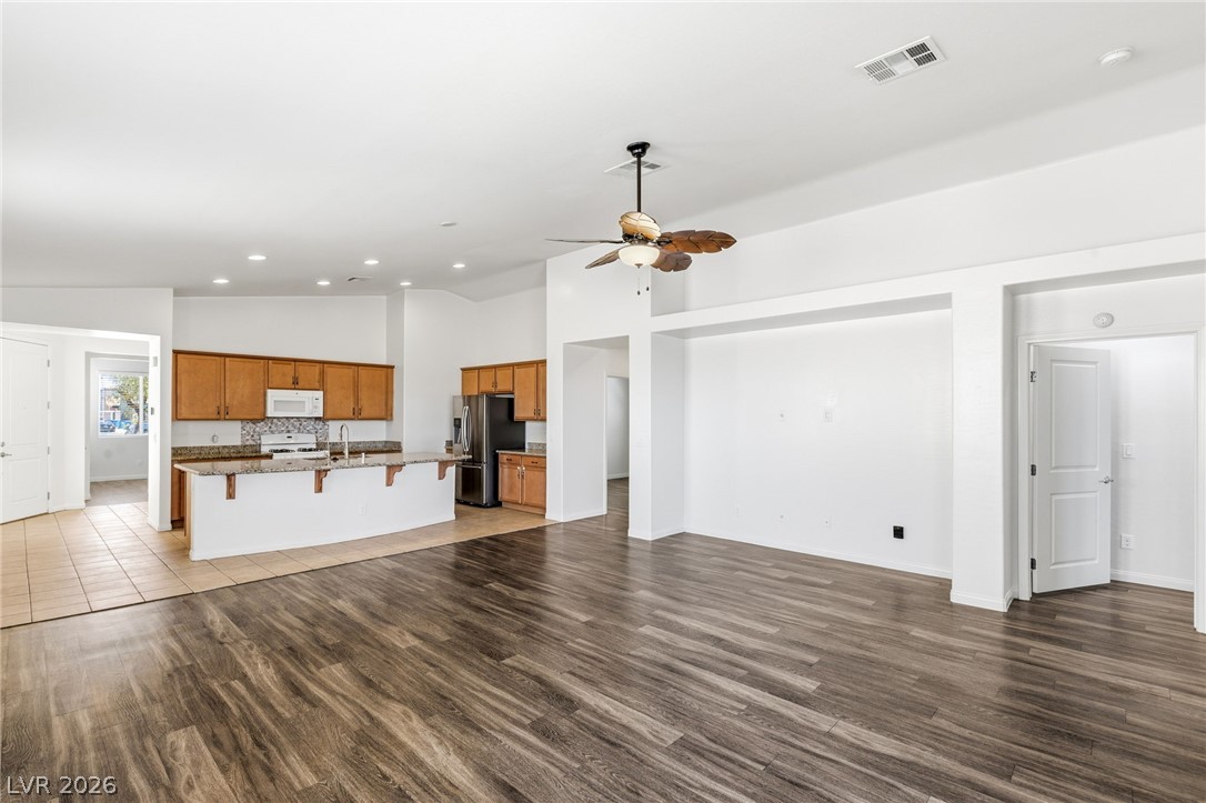 6829 Painted Morning Avenue Las Vegas NV 89142