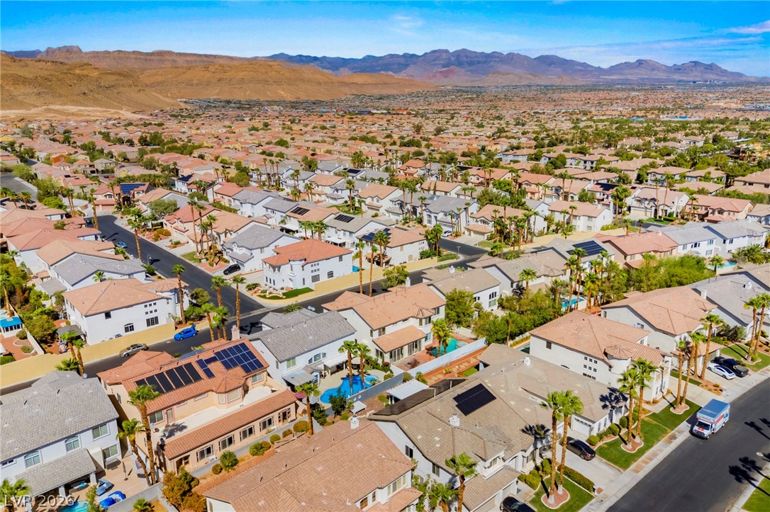 144 Tamarron Cliffs Street Las Vegas NV 89148
