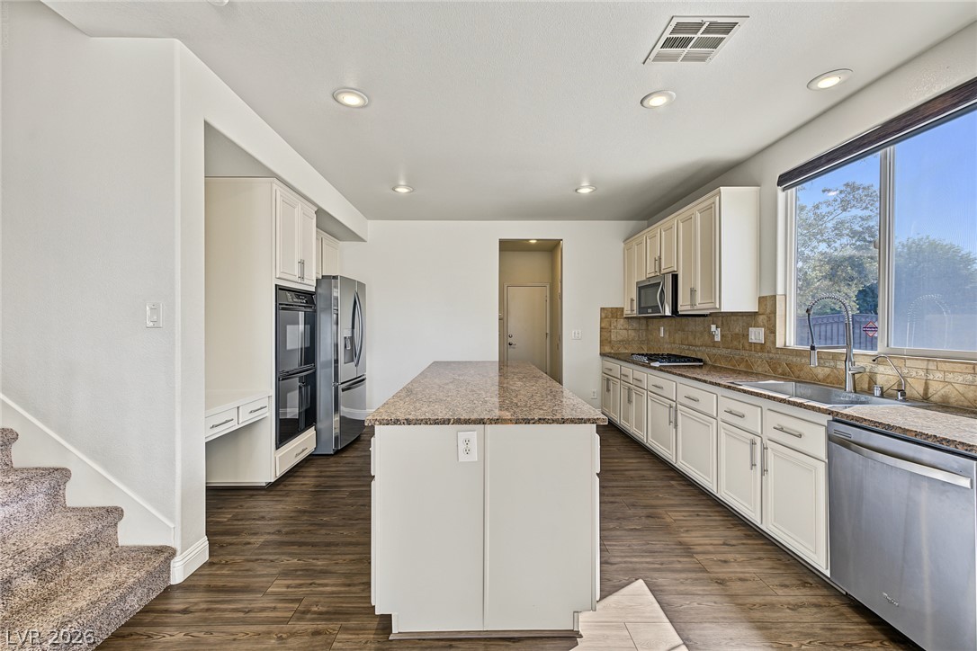 5528 Ambrosia Stream Avenue Las Vegas NV 89131