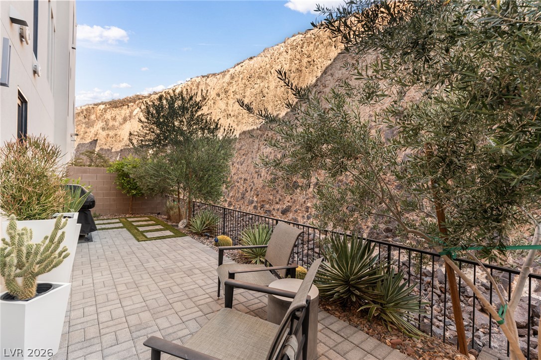 406 Tranquil Peak Court Henderson NV 89012