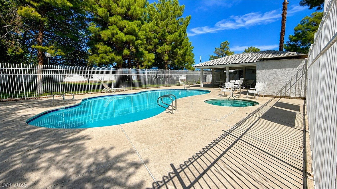 2140 Petersham Court B Las Vegas NV 89108