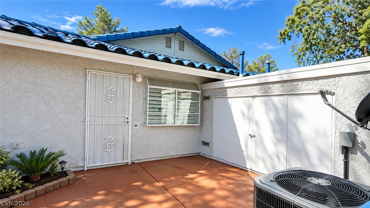 2140 Petersham Court B Las Vegas NV 89108
