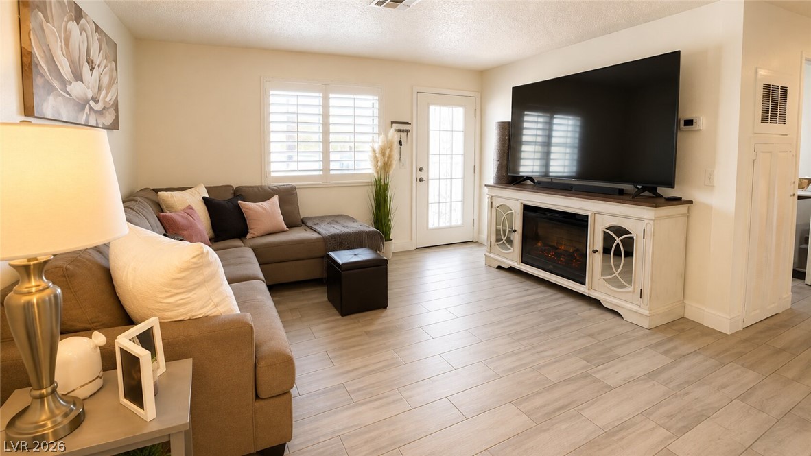 2140 Petersham Court B Las Vegas NV 89108