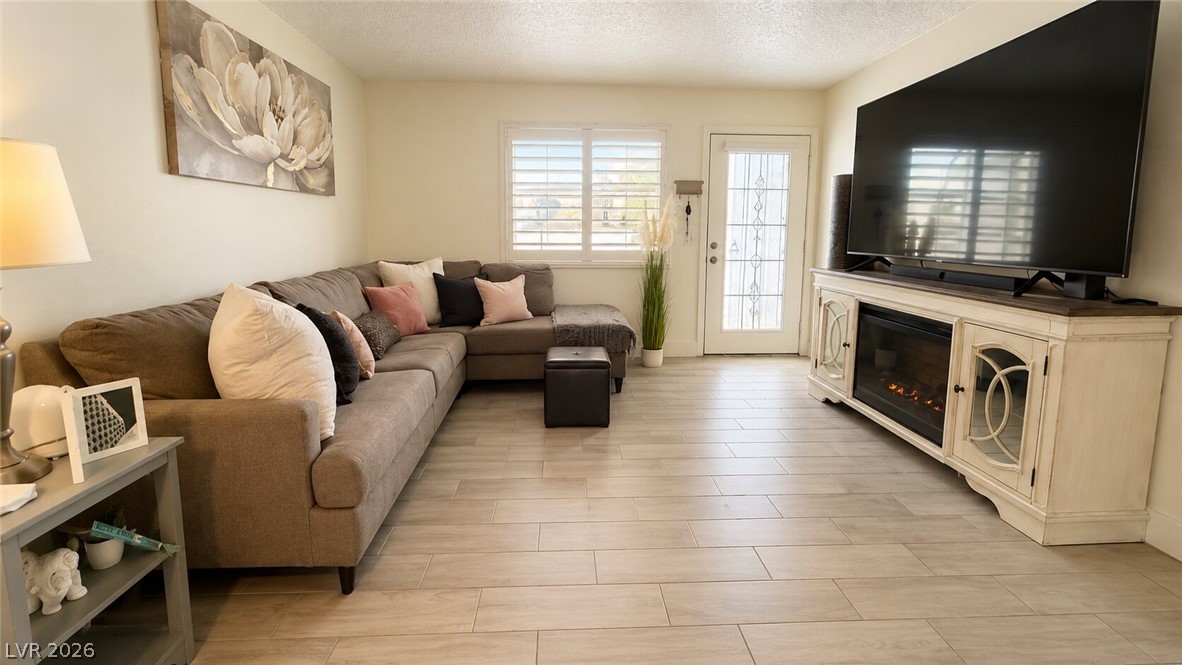2140 Petersham Court B Las Vegas NV 89108