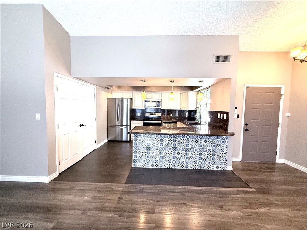 8404 Mulcahy Avenue Las Vegas NV 89145
