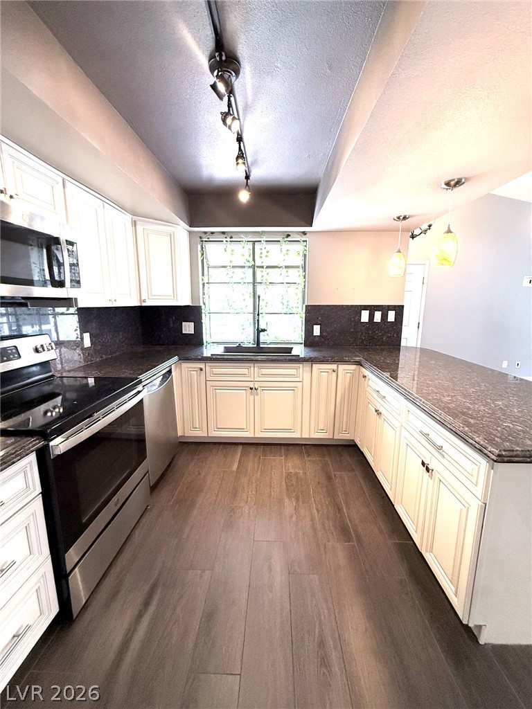 8404 Mulcahy Avenue Las Vegas NV 89145