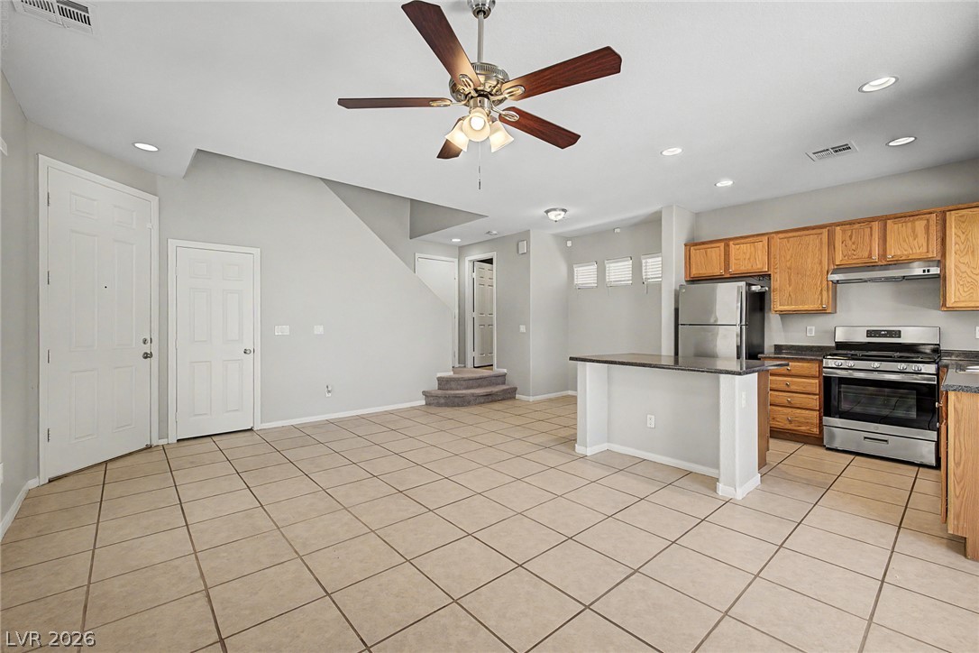 8284 Harvest Spring Place Las Vegas NV 89143