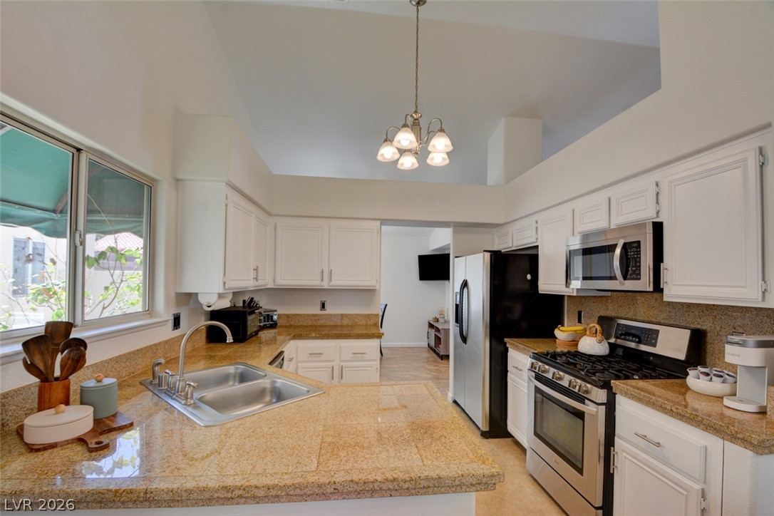 2729 Pinewood Avenue Henderson NV 89074