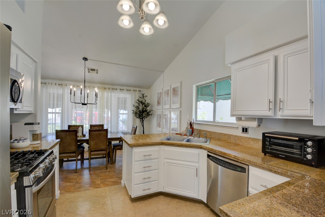 2729 Pinewood Avenue Henderson NV 89074