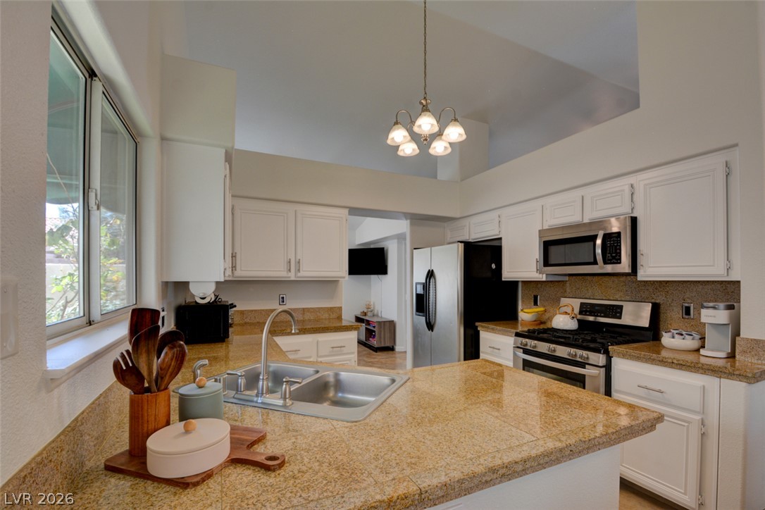 2729 Pinewood Avenue Henderson NV 89074