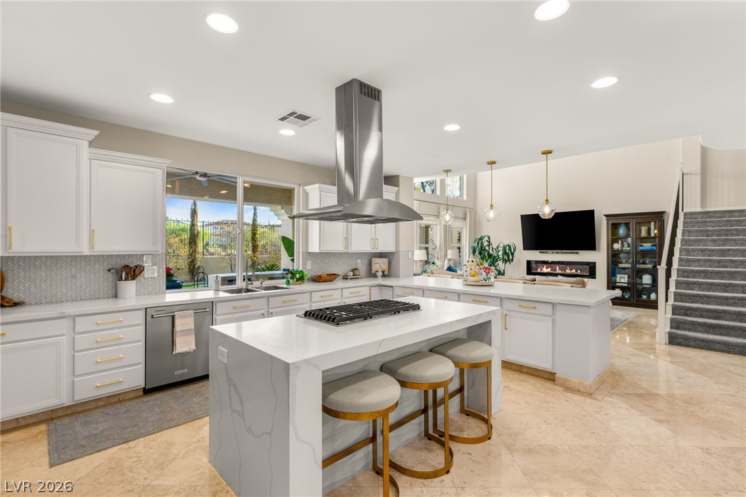 9313 Queen Charlotte Drive Las Vegas NV 89145