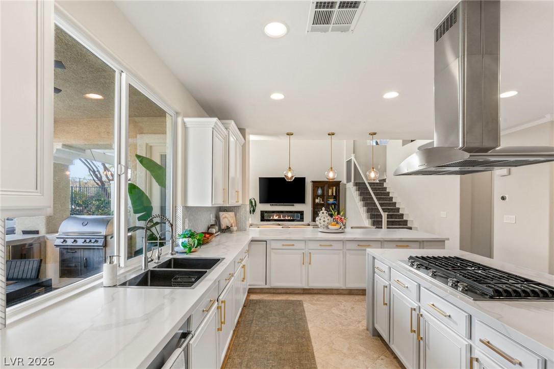9313 Queen Charlotte Drive Las Vegas NV 89145