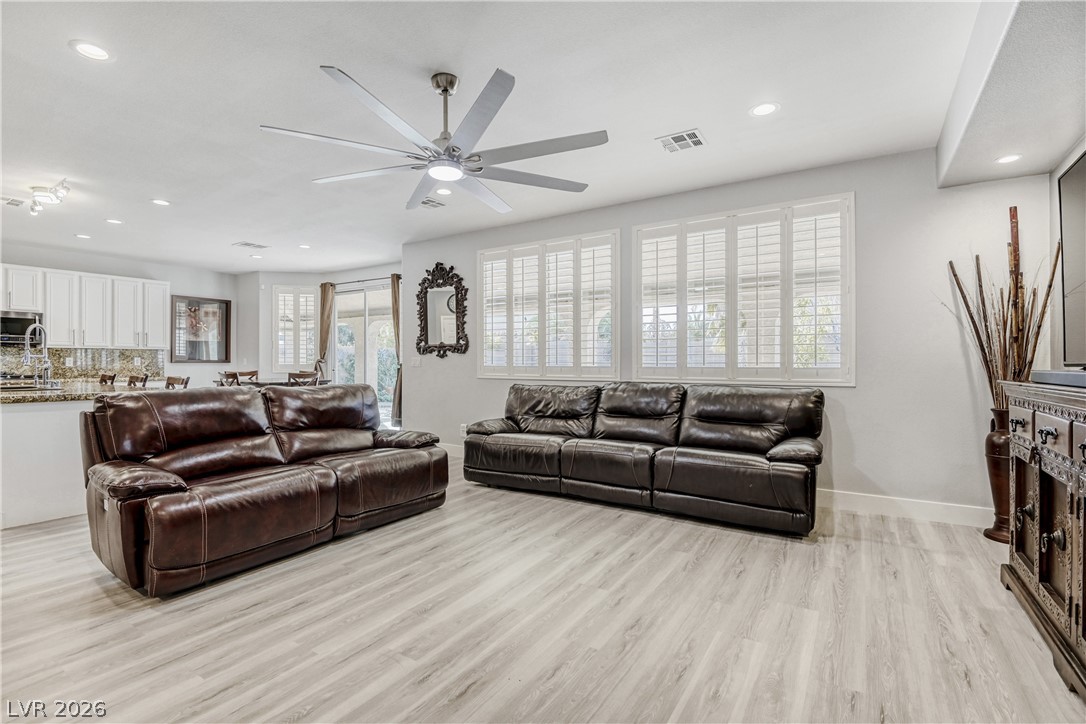 6103 Sundown Crest Street Las Vegas NV 89113