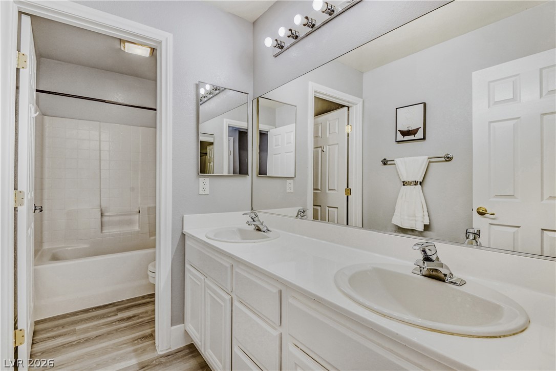6103 Sundown Crest Street Las Vegas NV 89113