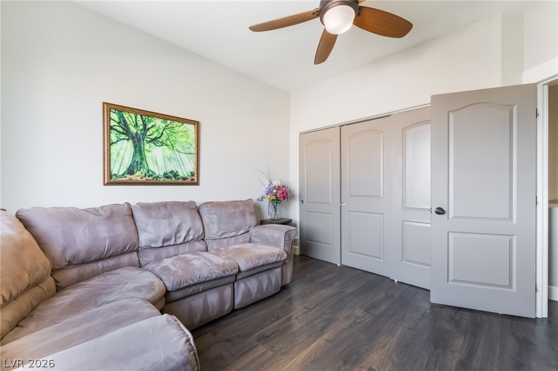 8943 Shale Valley Street Las Vegas NV 89123