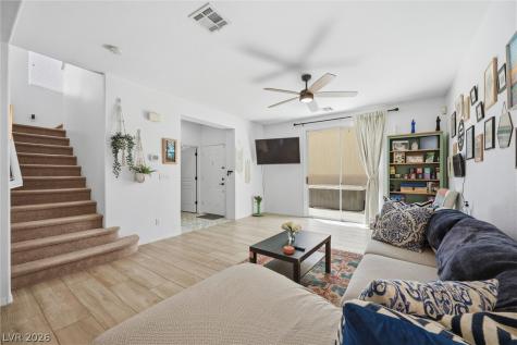 8982 College Green Street Las Vegas NV 89148