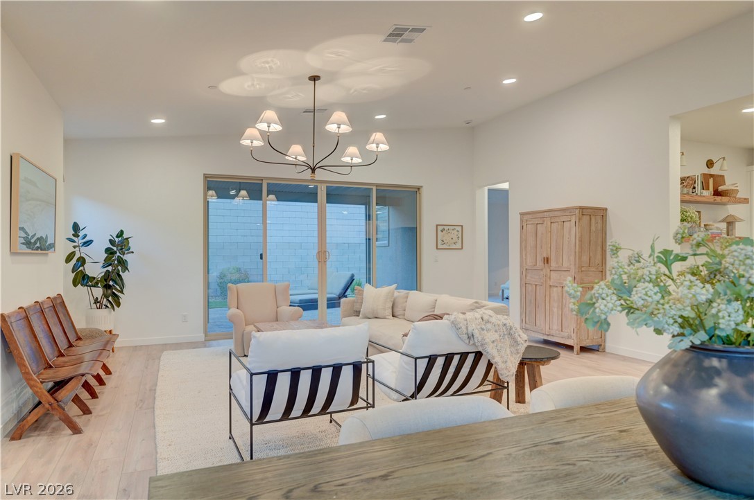 10151 Evergreen Pine Street Las Vegas NV 89166