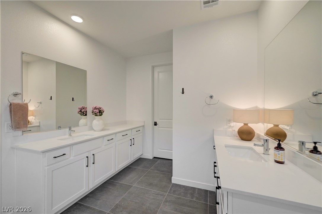 10151 Evergreen Pine Street Las Vegas NV 89166