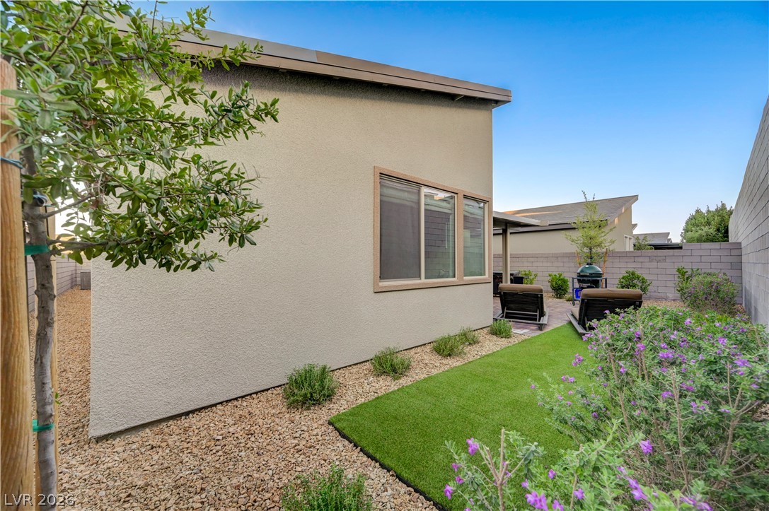 10151 Evergreen Pine Street Las Vegas NV 89166