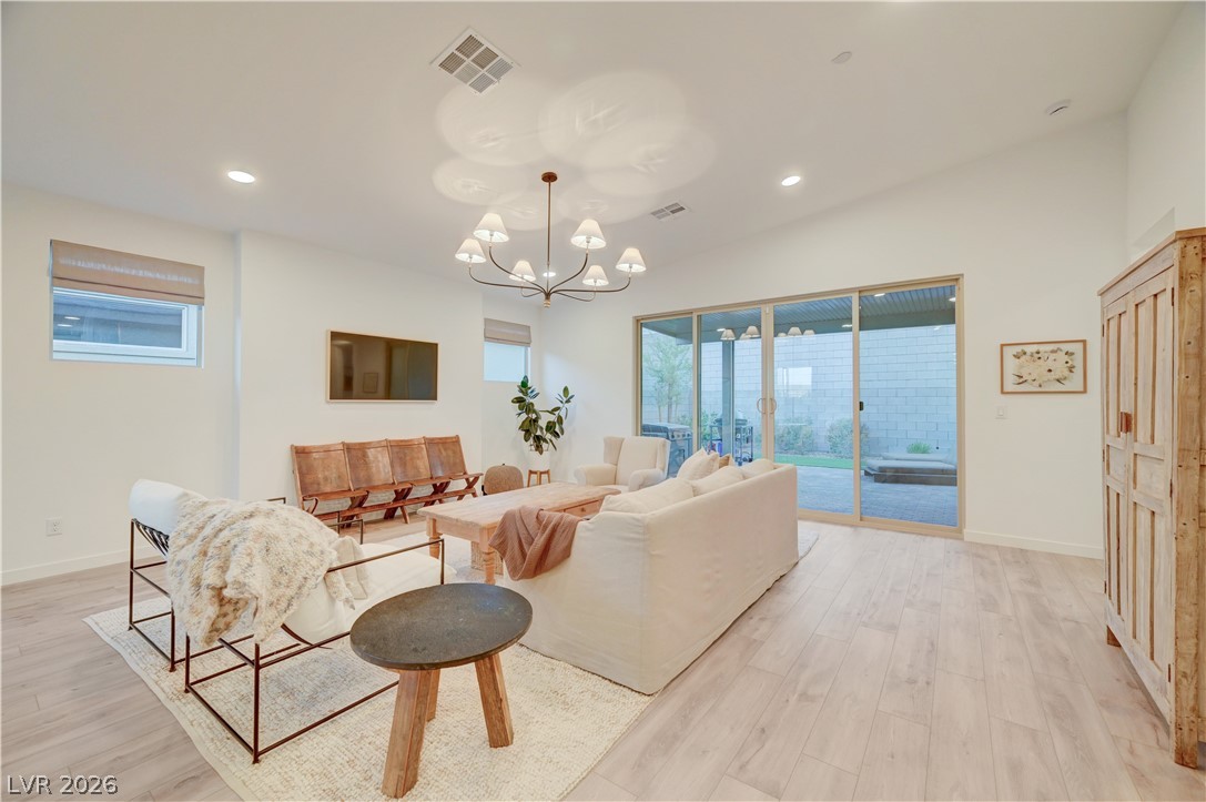 10151 Evergreen Pine Street Las Vegas NV 89166