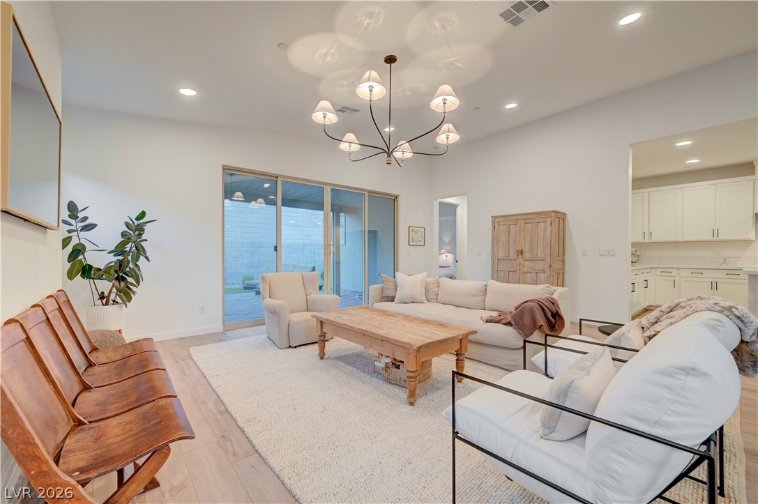 10151 Evergreen Pine Street Las Vegas NV 89166