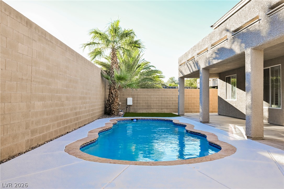 733 Blue Crystal Creek Road Henderson NV 89002